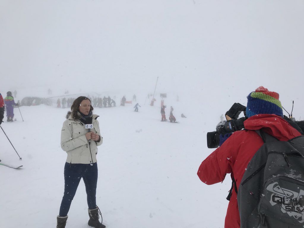 jc_dupla's tweet photo. @France3MidiPy sur la station de #saintlary suite aux conditions météo et pour faire un point sur la sécurisation du domaine #saintlaryalti ❄️❄️⛷🎬🎥 https://t.co/GRJyJdYsfA