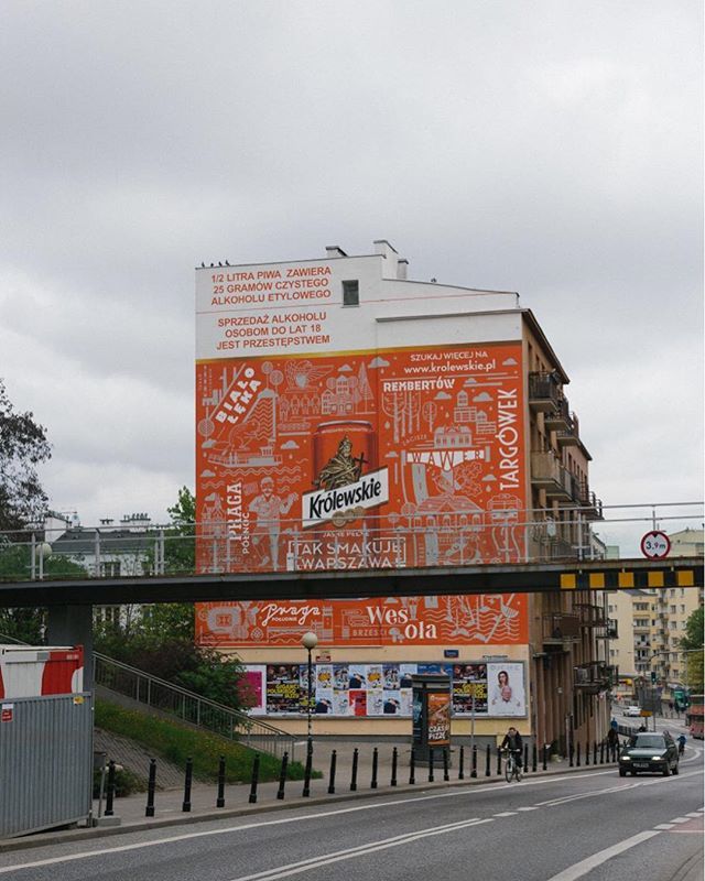 Special dedication. 🍺
.
.
.
.
.
#wallart #krolewskiebeer #beerart #urbanart #advertising #polishbeer #warsaw #poland #polska #portra #beerlovers #europeanbeer #instabuildings #colourfulbuildings #colourlovers #ig_architecture #goexplore #exploreeurop… ift.tt/2sCFTPY