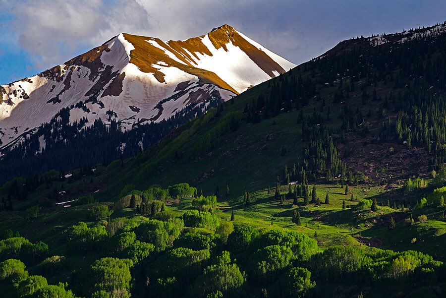 ThColoradoImage's tweet image. Unnamed peak just NW of Capitol