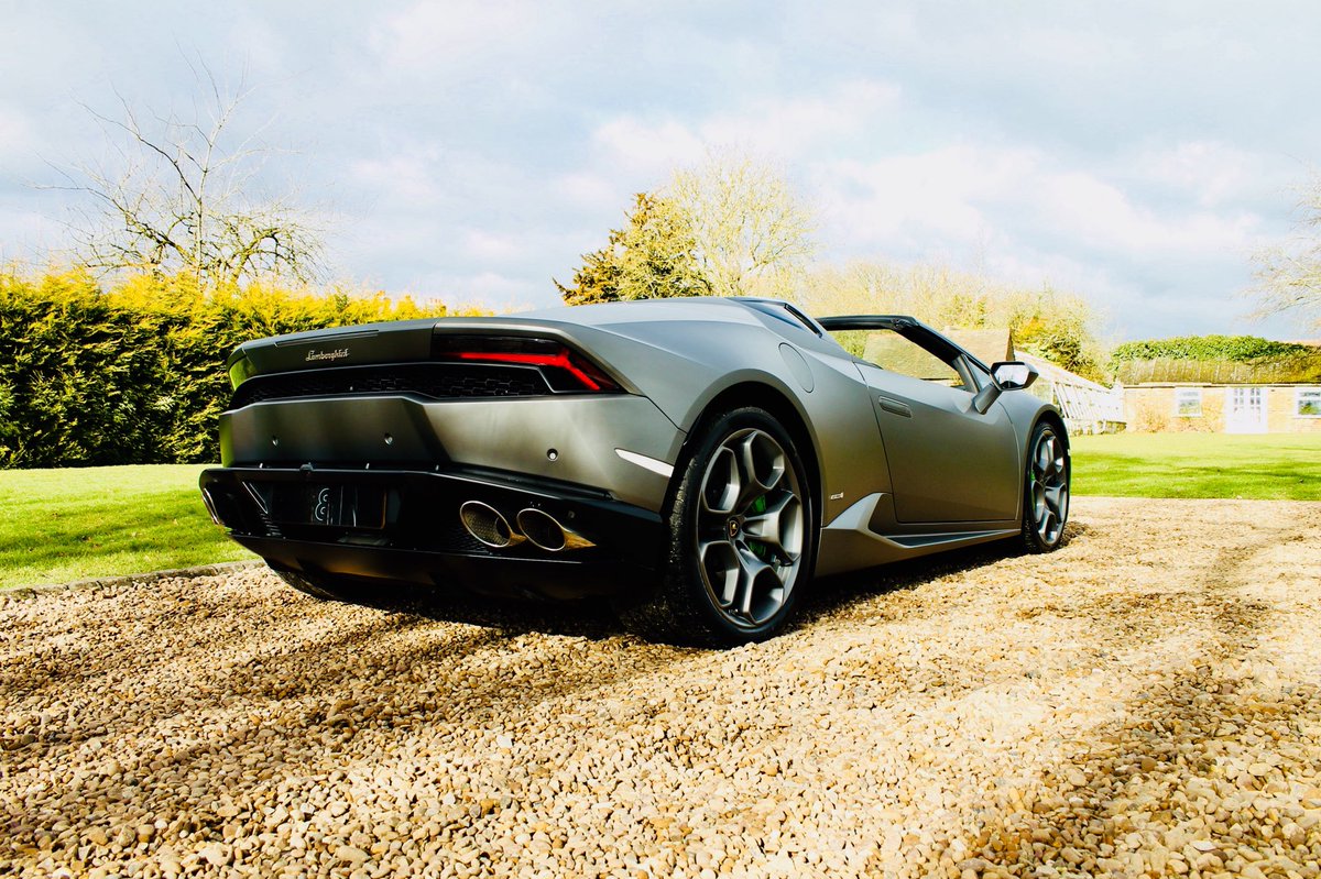motion8cars's tweet photo. As Lamborghini Specifications go, it doesn’t get much better than this 🇮🇹😎 🙌 #specgamestrong #huracanspyder #grigiotitans
#Motion8 https://t.co/lT9xxO8ktA