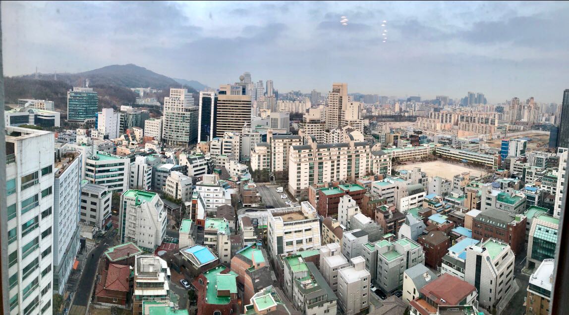 Solar_Trust's tweet photo. José Etcheverry (Co-founder y Director internacional) y sus aventuras en Corea del Sur representando a SolarTrust  😁🌎✈🇰🇷🏯🎎👘 
#SolarTrust #JoseEtcheverry #Gointernational #RenewableEnergy #Chile #Korea https://t.co/1LLj0r4RFK