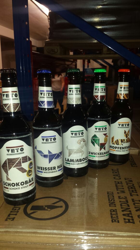 DieBierothek's tweet photo. Lieb dein Haustier Tag 2018 in der Bierothek!
#VETO #bierothek #beer #craftbeer #pets #cute #cerveza #bier #craftbeerporn #craftbeerlover https://t.co/qKCYLsbjaH