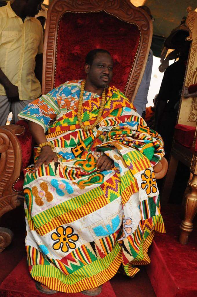 sendarpleh's tweet photo. Deux choses : Soit on nait prince, ou on devient prince selon l'approbation des sages. Mais pour que les sages fassent de nous des princes, faille qu'ils reconnaissent des talents en nous. 

Fière de savoir mon mentor prince Nanan Amalaman #Sanwi 
#Krindjabo https://t.co/roYipD4Lj9