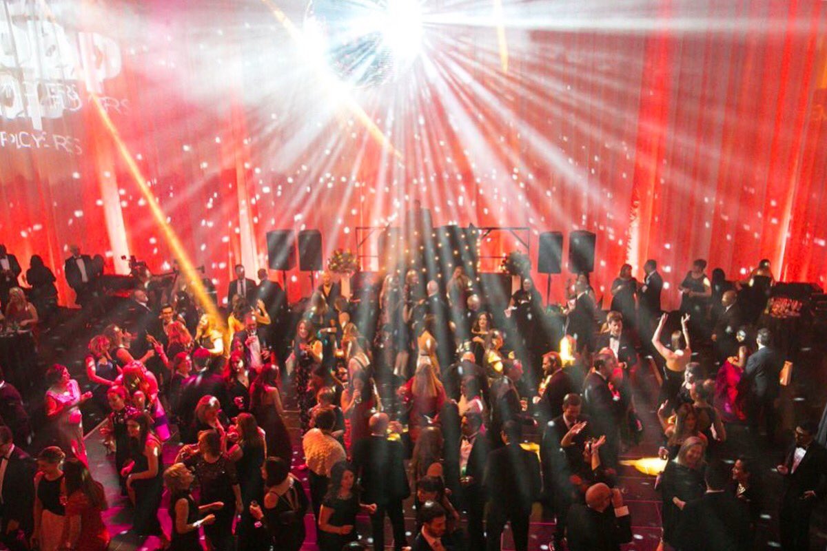 EventOpsLondon's tweet photo. Reminiscing #TEUK2018 for @TopEmployersUK from earlier in the month @oldbillingsgate #EOL #eventprofs #mirrorball #london https://t.co/SWV4ZqHbCW