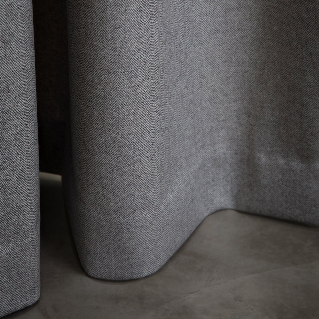Johnstons_Elgin's tweet photo. We are showcasing our latest home interiors collection today & tomorrow at the @scotintshowcase Discover our just-launched luna sateen & astral herringbone #fabric books, as well as our latest collection of #throws #Showcasefeatures #interiorsshowcase #sis2018 https://t.co/sIhARRNWEb