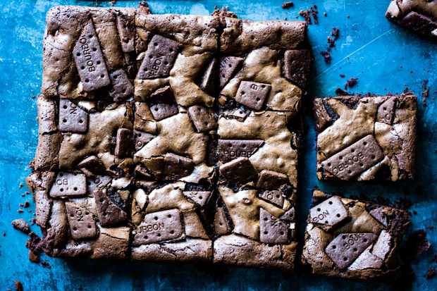 olivemagazine's tweet photo. Calling all #brownie lovers, we've got 18 brownie recipes for you try. Let's put the kettle on and dig in. Find them all, here: https://t.co/1oJjFjgFbW https://t.co/bkOF6tzzFj