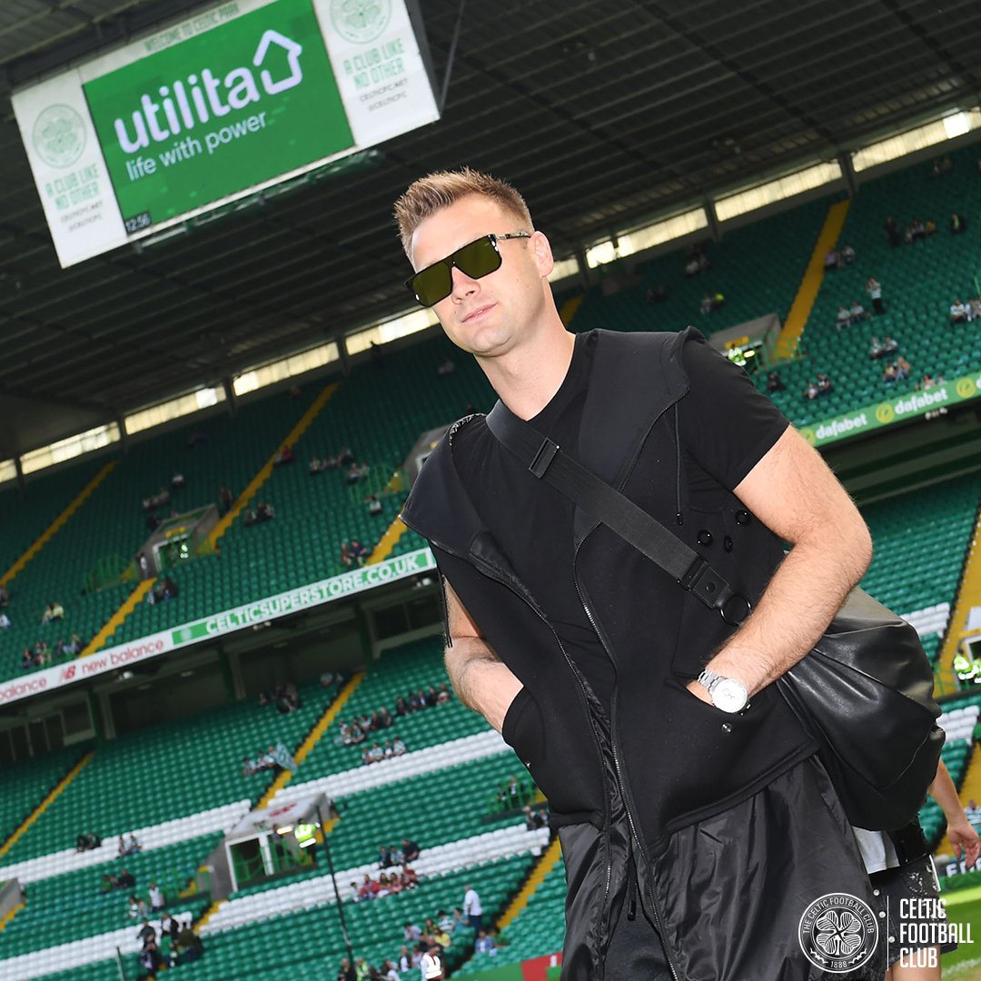 One of the coolest keepers around Happy birthday, Artur Boruc!   