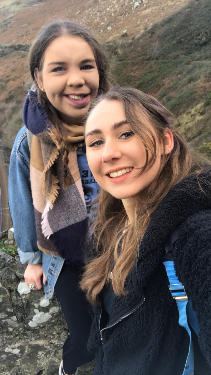 ApartoStudent's tweet image. Our #BinaryHub RA&apos;s on their Brey to Greystone walk on the weekend! #tb Looking just as lovely as the scenery 😀 #studentlife #studentwalks #apartolife #studentaccommodation