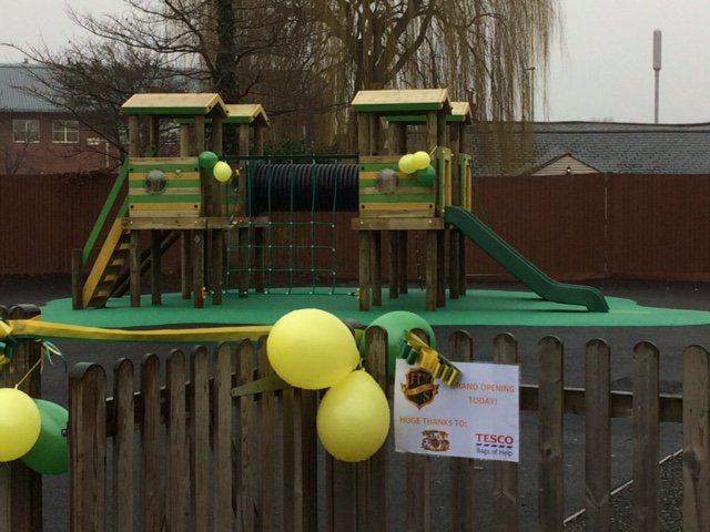 Deputy Town Mayor Cllr Ingham, was delighted to open the new play equipment at Holly Spring Infant and Nursery School on Monday 19th February. Special thanks were given to Tesco Bags of Help and Friends of Holly Spring who raised the necessary funds. @HollySpringInf