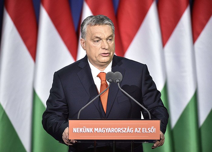 Valeurs's tweet photo. Viktor Orban accuse la France de favoriser “le déclin de la chrétienté et la diffusion de l'Islam” #immigration >> https://t.co/i3hujh1ItG https://t.co/8rPmuETcAI