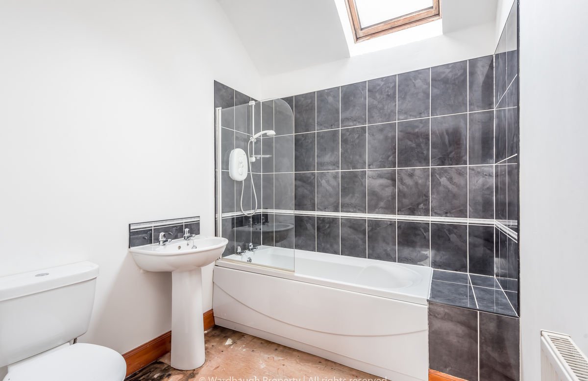 WardhaughPM's tweet photo. #ForSale - 3 TANNAGE BRAE, KIRRIEMUIR - OFFERS AROUND £85,000. Check out this attractive stone built semi detached cottage close to #Kirriemuir town centre - available for immediate occupation 🏠 https://t.co/ujcG3kxDI3