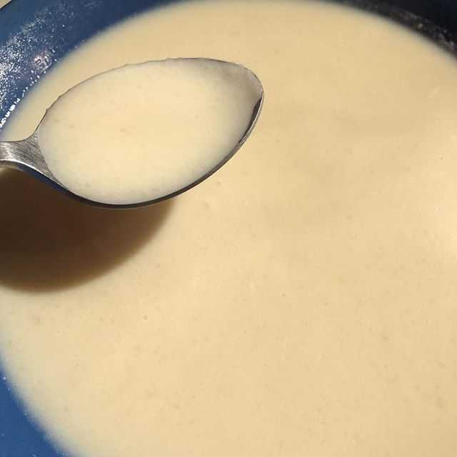 mememoniq's tweet photo. potage au topinambour #patage #soupe #veloute #topinambour #cuisine #food #homemade #faitmaison N'hésitez pas à nous demander la recette, nous la publierons dans notre blog https://t.co/KkQALnq08z https://t.co/XtHndwhRVv