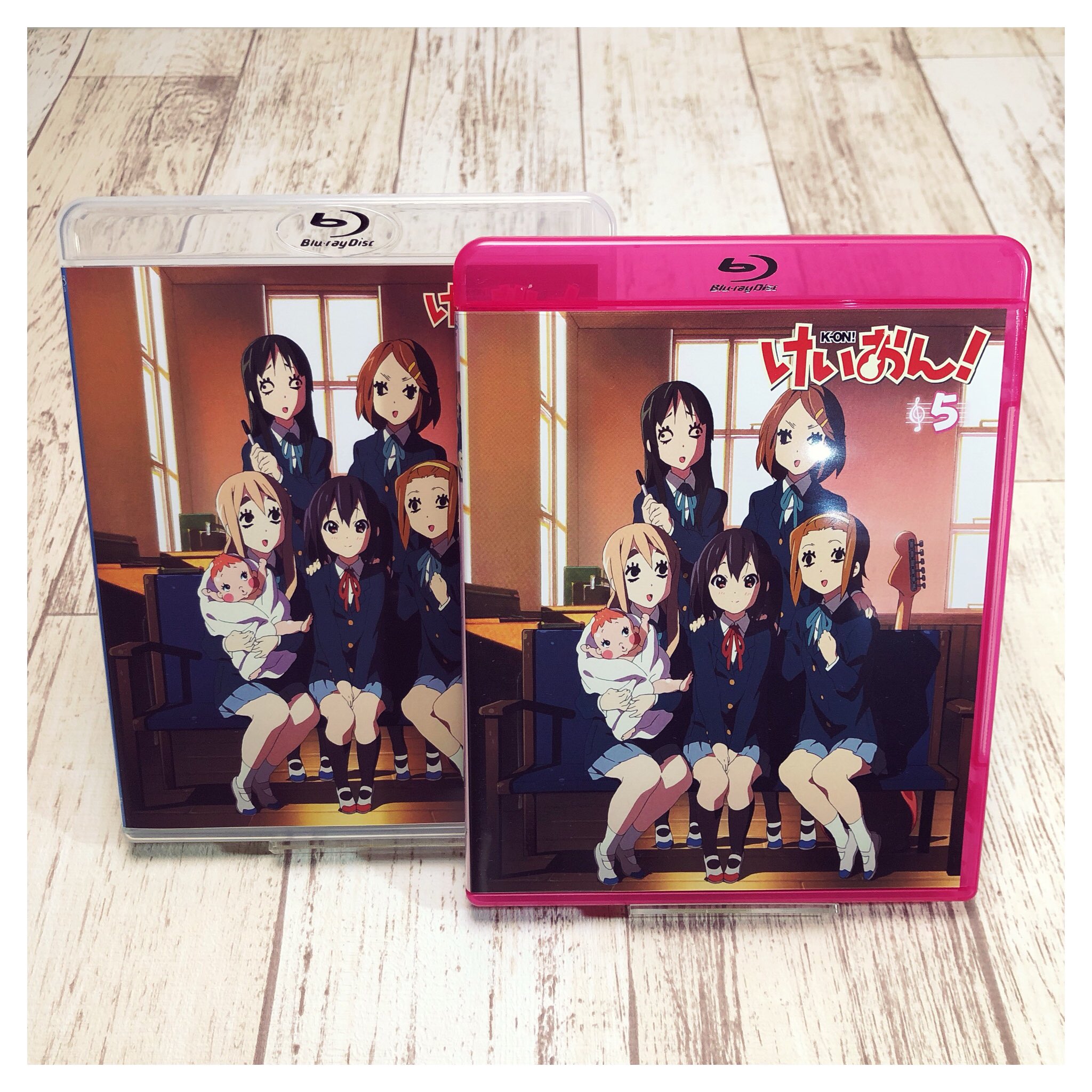 ぱんそる Twitterren けいおん コンパクト コレクションblu Ray を買ってしまいました どんどんコンパクトになっていきますねー とうとうディスク2枚です けいおん 京都アニメーション 京アニ かきふらい