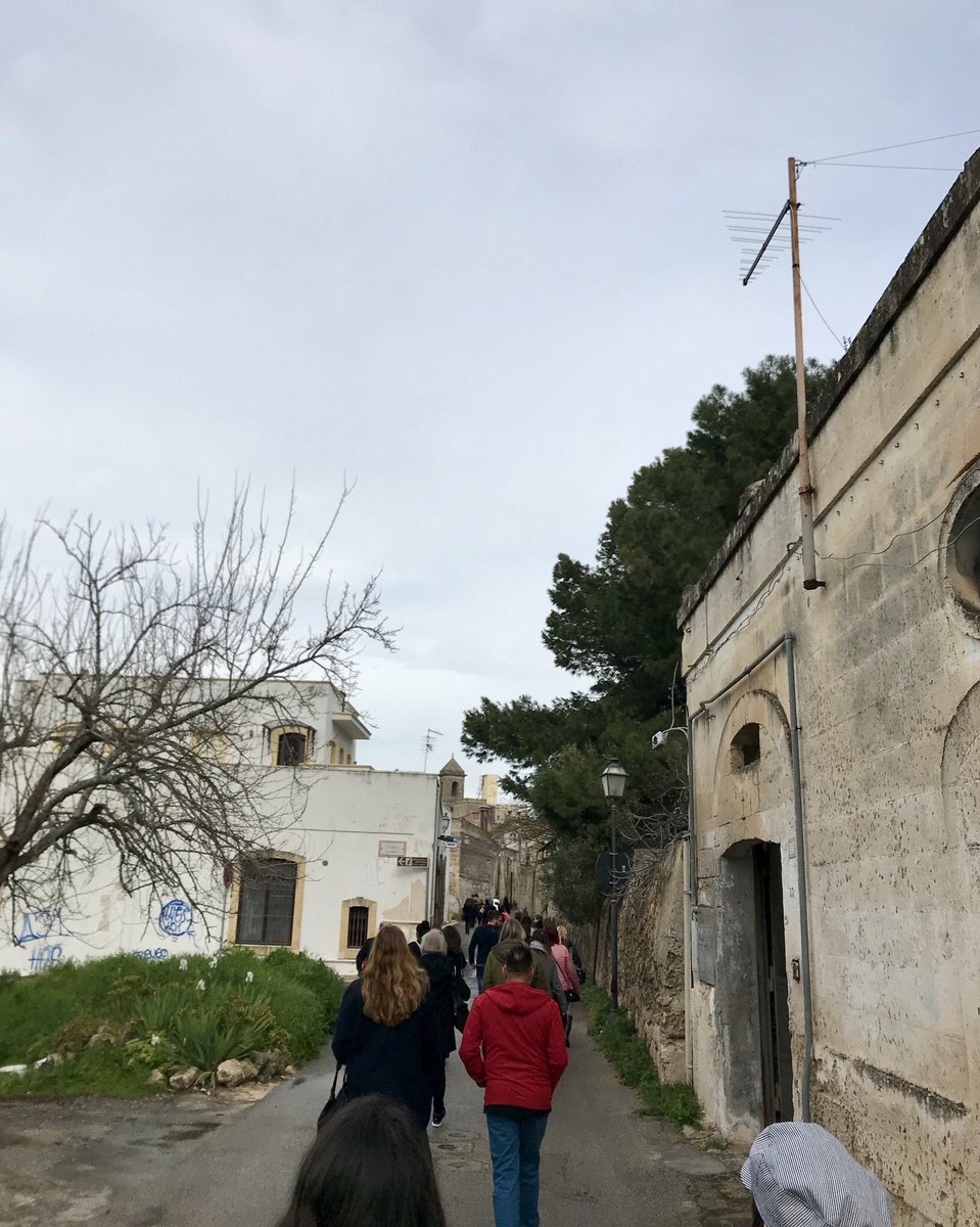 btmitalia's tweet photo. Il secondo giorno del #FamTrip di #BTM2018 parte da #Grottaglie. Buyer e blogger hanno visitato le famosissime botteghe della ceramica, eccellenza mondiale e attrazione turistica di questa zona.
#turismo #tourism #puglia https://t.co/qEVvvBJBHS