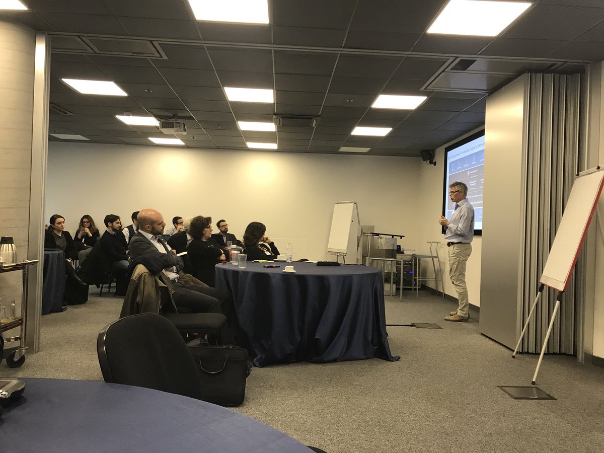 KennyMilliner's tweet photo. Now it’s David Hogg presenting on Omni channel Order Management and fulfilment. Psst - it’s the Scottish Hogg. @chiara_poliak @Messy_BB @Blair_IBM #WatsonCommerce #Commerce101 https://t.co/NM55F3RaYA