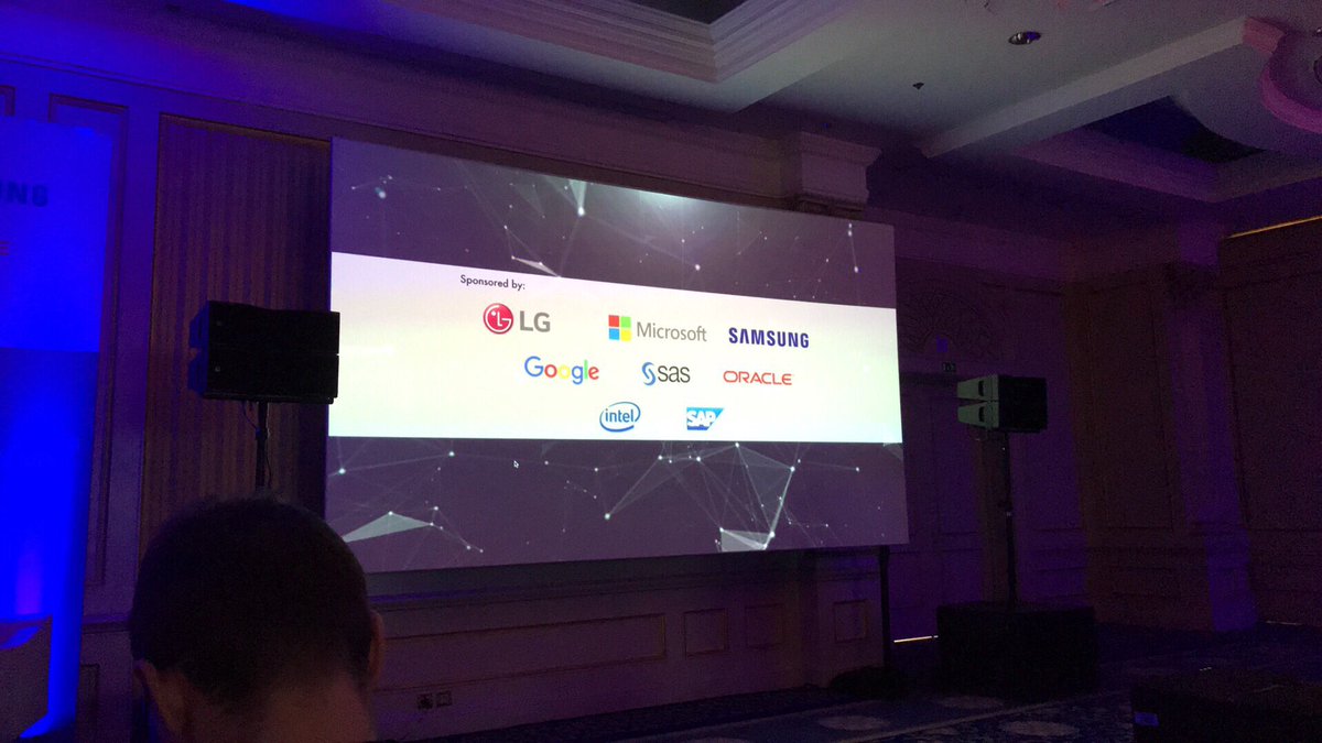 DTMD_University's tweet photo. DTMD heute für euch in Brüssel auf der  #MoDigital18  

European Commissioner Mariya Gabriel spricht gerade darüber das wir viele Menschen in ganz Europa brauchen mit mehr #Digitalskills, erwähnt wurden auch die #dsjc @LIDIT_eu sowie das neue https://t.co/2wB1rvSCln https://t.co/IuFCnM00Z9