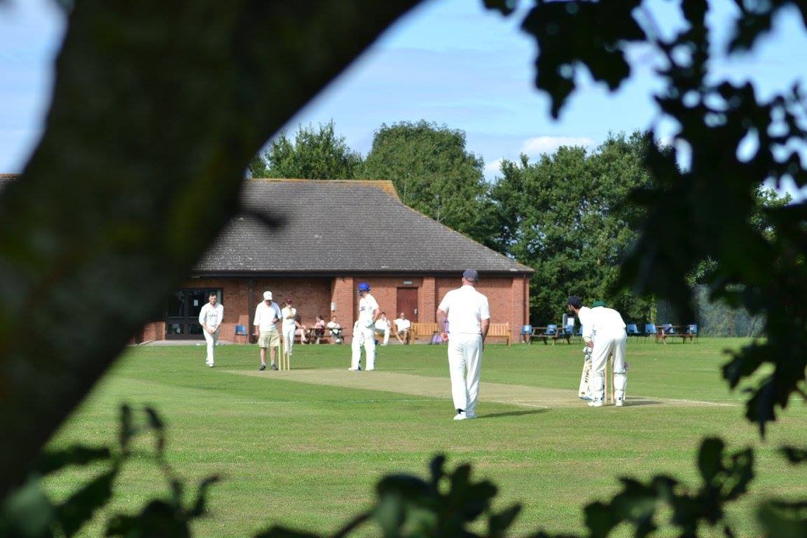 PeopletonCC's tweet photo. #2017Recap: Picture from the season. #WorcestershireHour #PCC #GetInspired #GetInvolved @worcpic #Peopleton #Cricket https://t.co/qlCWNmhF1N
