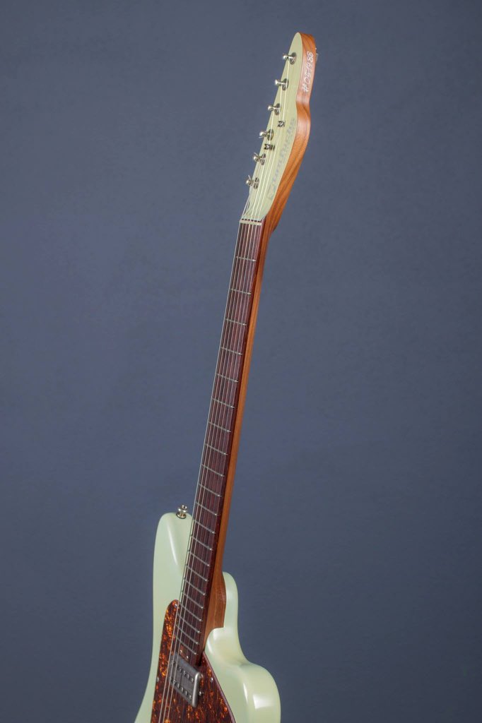 TonfuchsGuitars's tweet photo. Tonfuchs - Bulldog Custom / schizzo mint
This color finish was inspired by the tiles from a East German mental health clinic. It has mad licks. ;)
#tonfuchs #tonfuchsguitars #luthier #customguitar #handmade #crazyguitar #guitar #guitarist https://t.co/WGwj1lp0PP