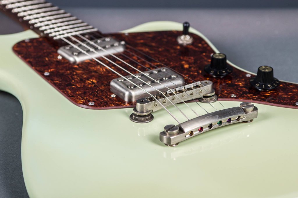 TonfuchsGuitars's tweet photo. Tonfuchs - Bulldog Custom / schizzo mint
This color finish was inspired by the tiles from a East German mental health clinic. It has mad licks. ;)
#tonfuchs #tonfuchsguitars #luthier #customguitar #handmade #crazyguitar #guitar #guitarist https://t.co/WGwj1lp0PP