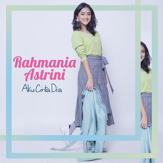 taradiosolo's tweet photo. ► @rahmaniaastrini - Aku Cinta Dia 
#sedangdiputar di #MelodyStatus 
@WarnerMusicID 
Streams : https://t.co/bm31HMBBsK https://t.co/hkDwU0QYcx