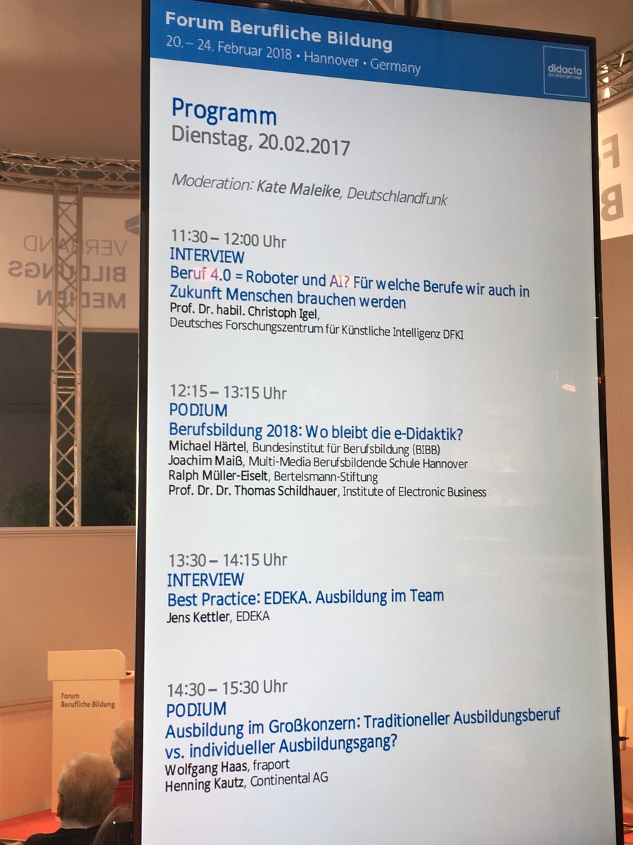 bildungsmann's tweet photo. Heute auf der #didacta18: Freue mich auf Diskussion zur digitalen Zukunft beruflicher #Bildung u.a. mit @BIBB_de und Kate Maleike vom @DLFBildung #bstll https://t.co/olKeMMCY7T