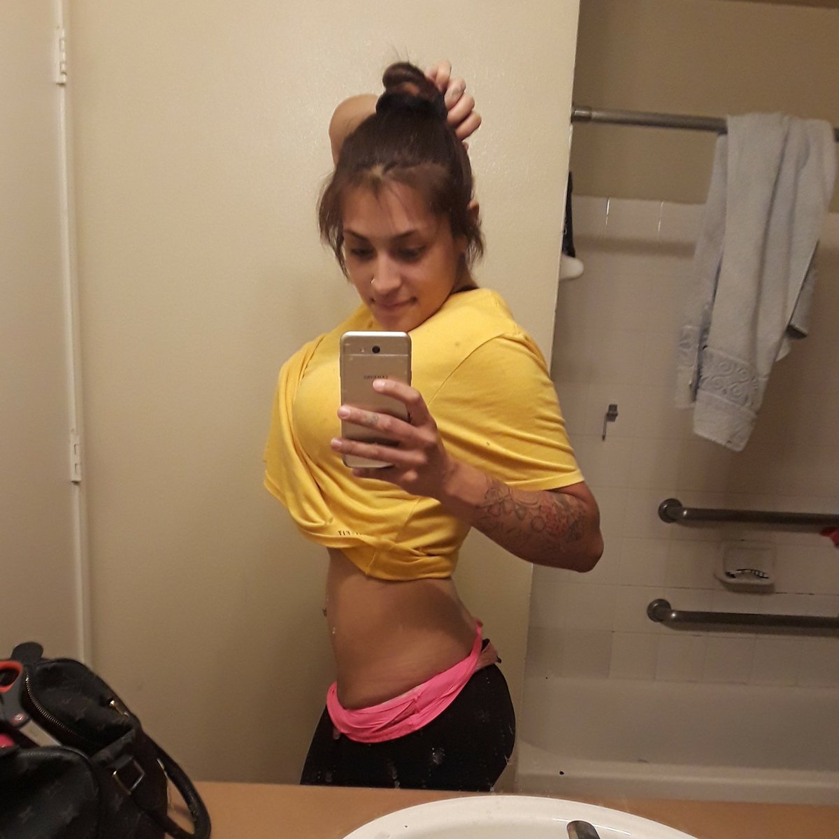 CandyGurl_15's tweet photo. #NewProfilePic https://t.co/j8cNlcddbZ