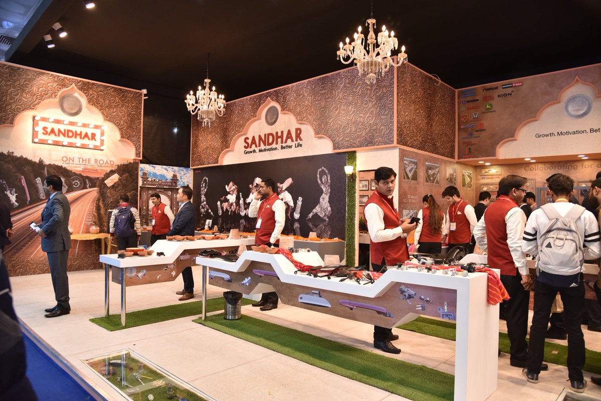 AEComponentShow's tweet photo. #AECompShow18, themed ‘Automotive Technologies that Drive the World’, showcased the prowess of the Indian auto component industry to address challenges faced by the sector. An exhaustive display of products &amp; technologies made it the ‘world's largest OEM focused component expo’. https://t.co/phNrSjl1xP