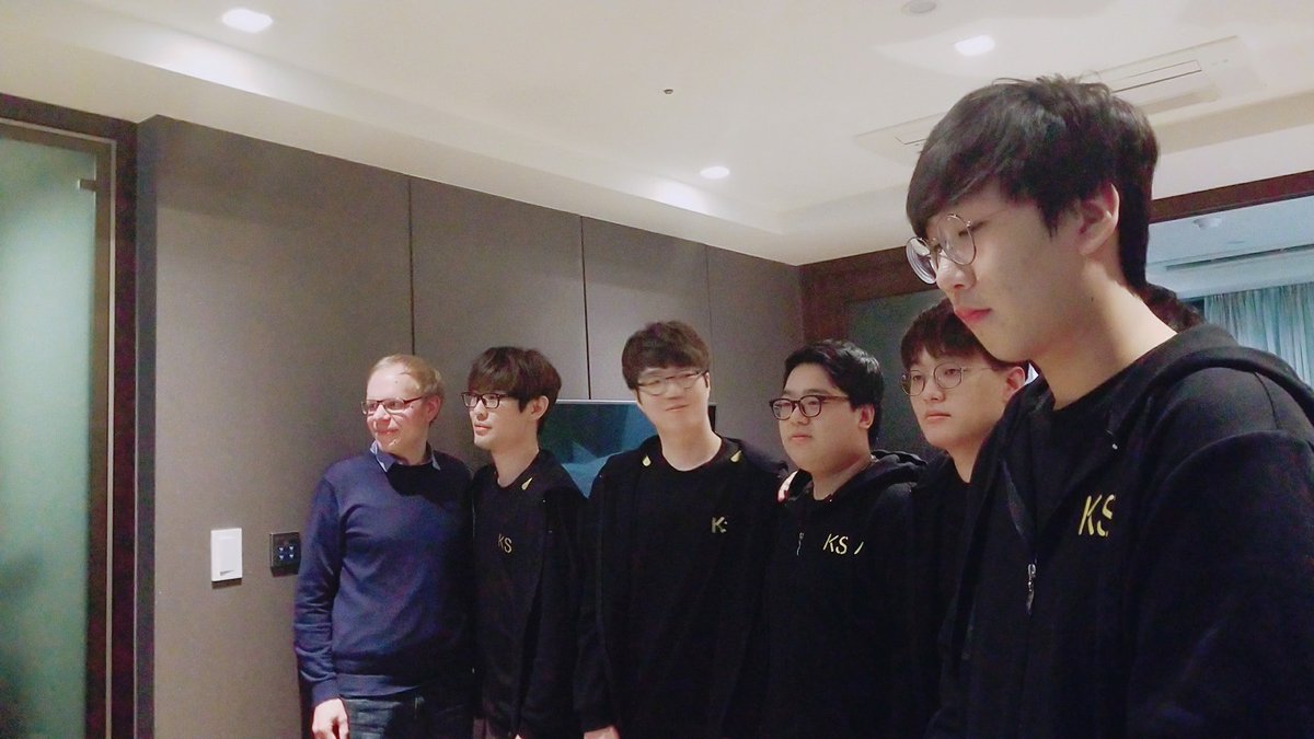 WINGUARDlAN's tweet photo. #KSVWIN #KSVKINGDOM
Photo from https://t.co/2QXfCLpiTr https://t.co/YBCc0tr0L9