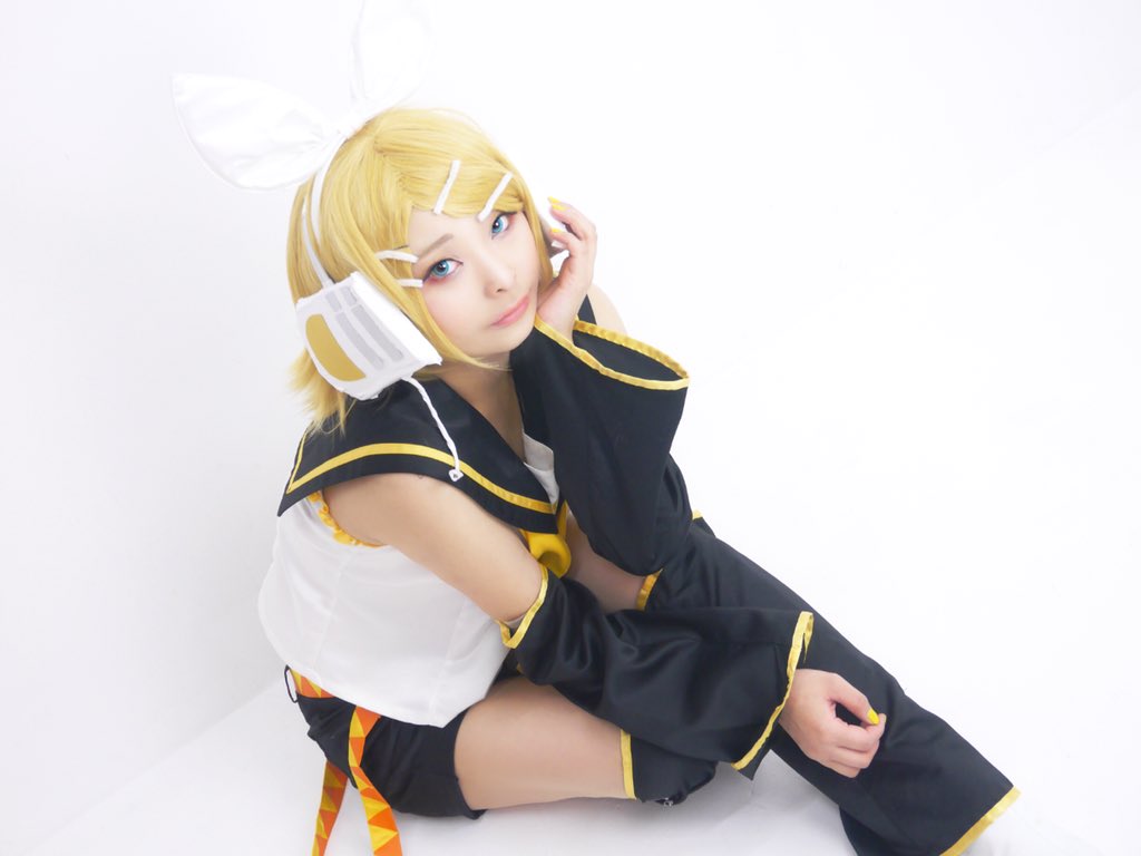 WM__1208love's tweet photo. コスプレ ⚠️

鏡音リン／通常衣装 https://t.co/IoEgX8VJ3A