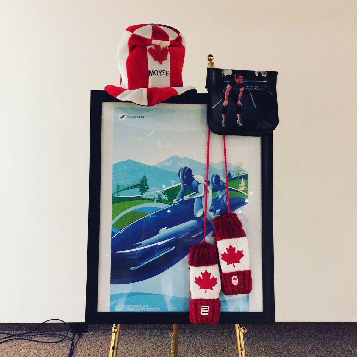 EptekCentre's tweet photo. Go Heather! We're cheering for you at @eptekcentre!
#SmallCityBigFans #GoCanadaGo
#peimuseum #eptekian #peimhf #heathermoyse #eptekcentre https://t.co/hvu35ov91V