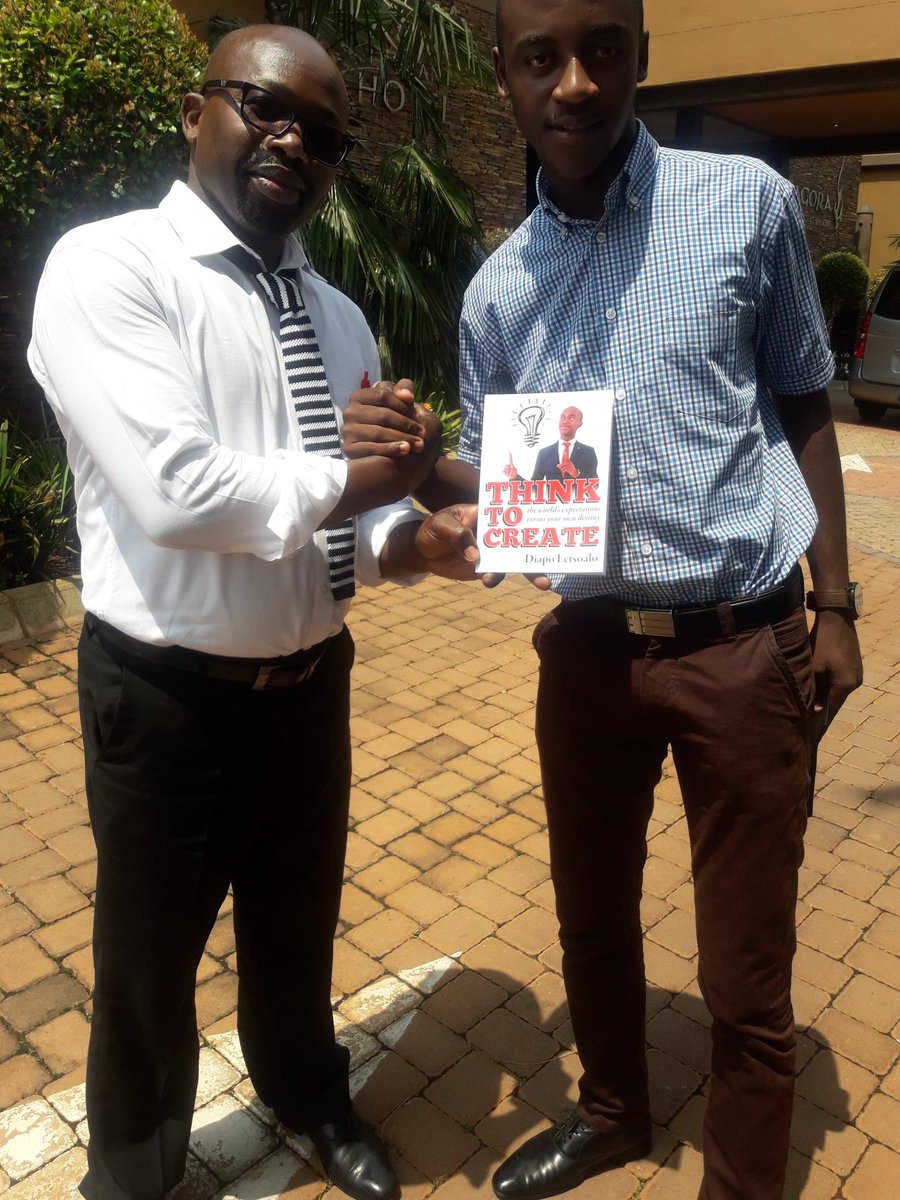 Ntsiki_Klaas's tweet image. Just got my copy of #ThinkToCreate from the author himself @DiapoWilly . Signed & all. Tx a million my brother.