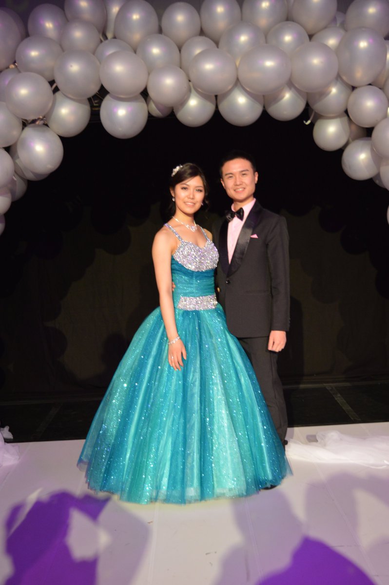 AkaiXStarXCon's tweet photo. My sister Miyu's Wanhojentanssit! The day she was a princess! #Wanhat #Wanhat2018 #Wanhojentanssit #Wanhojentanssit2018 #Prince #Princess #Celebration #Party #Dance https://t.co/q4z6LJwguV