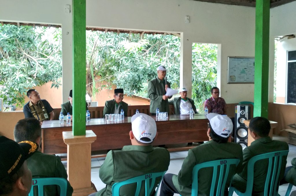 unisnujepara's tweet photo. Pagi ini, Selasa (20/2) kami menuju Dk. Tempur Ds. Sumberejo Donorojo untuk menyerahkan bantuan logistik bagi korban bencana banjir bandang. Terima kasih bagi seluruh donatur yg turut berpartisipasi, semoga bermanfaat. https://t.co/dmF17l1OTt