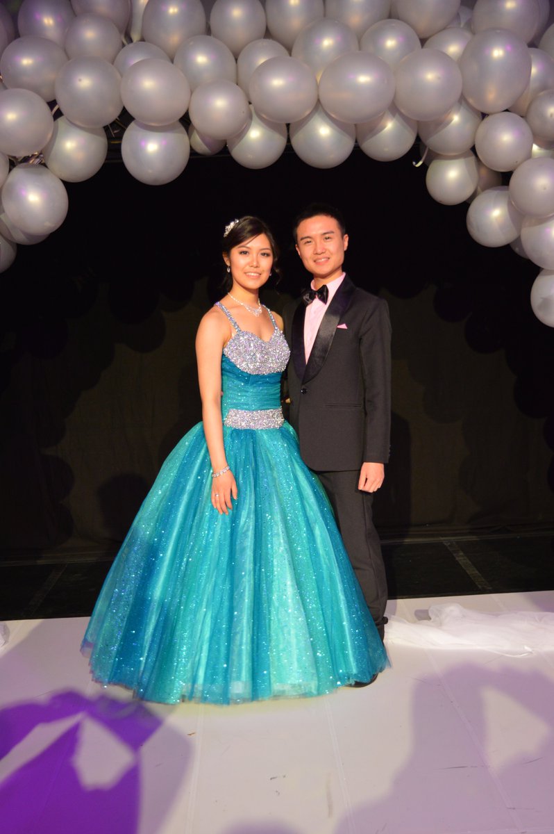 AkaiXStarXCon's tweet photo. My sister Miyu's Wanhojentanssit! The day she was a princess! #Wanhat #Wanhat2018 #Wanhojentanssit #Wanhojentanssit2018 #Prince #Princess #Celebration #Party #Dance https://t.co/eOEtmcuk4N