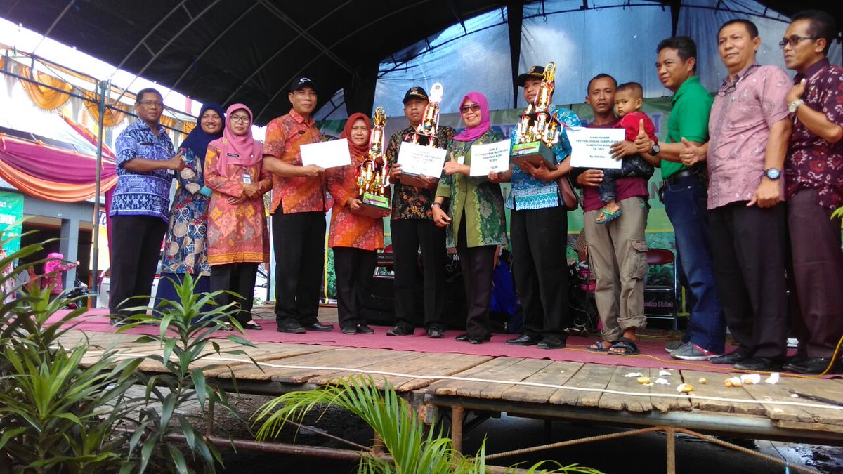 Selamat, duren pancur dr Ds Kacangan Kec Todanan juara 1 lomba durian lokal Kab. Blora.
Semoga para petani duren di wil Kab. Blora &amp; PPLy semakin semangat mengembangkan tanaman buah berkualitas di Kab. Blora
<a href="/ditjenhorti/">Direktorat Jenderal Hortikultura Kementan</a>  <a href="/DistanbunJateng/">Distanbun Jateng #JatengGayeng #BersamaLawanCorona</a>  <a href="/Djoko_Arief/">Bupati&Wabup Blora</a>  @HumasBlora  <a href="/info_Blora/">INFO BLORA</a>