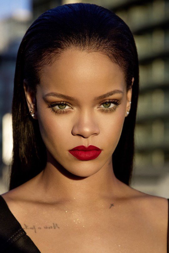 TeamOfRihanna's tweet photo. Happy Birthday to one of the most inspiring and successful woman of our generation. The singer, fashion icon, business woman, model, actress and humanitarian turns 30 today! #HappyBirthdayRihanna https://t.co/YbJLIh3W2a