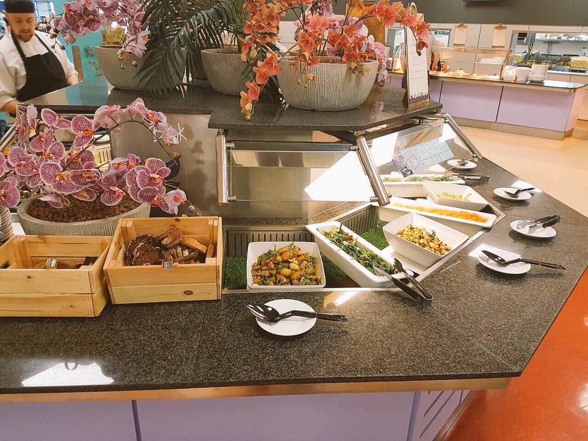 We're making it easy to take a leaf out of the healthy eating book @VoxproGroup #healthy #local #goodfood