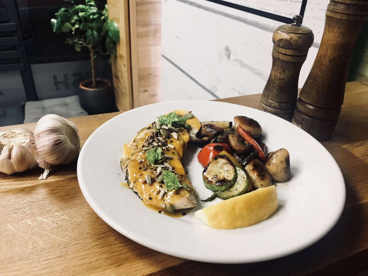 Students, step away from the noodles! Get 10% off a #healthy, nutrient-packed meal when you flash your student card. 💪🤓 fit-chefs.co.uk #Southampton #StudentDiscount