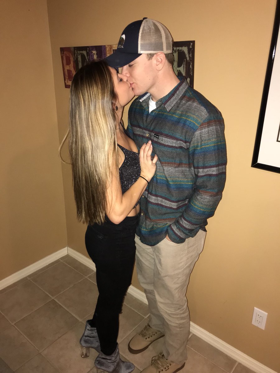 JFRESH1's tweet photo. Happy birthday to the weirdest person I know❤️ I love you💕😘@nicoleeareey https://t.co/74ghMrtiTF