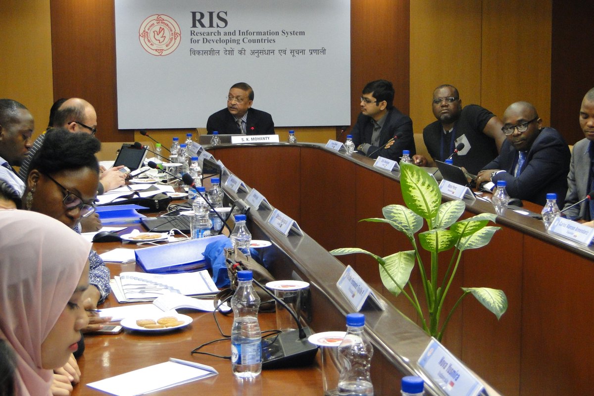 RIS_NewDelhi's tweet photo. Prof. S.K. Mohanty, @RIS_NewDelhi interacting with @ITECnetwork #IEIDP participants on #blueeconomy and the #Indian #Ocean Association @Sachin_Chat @JS_ITEC @sabya_saha https://t.co/vDVWKdOhI5