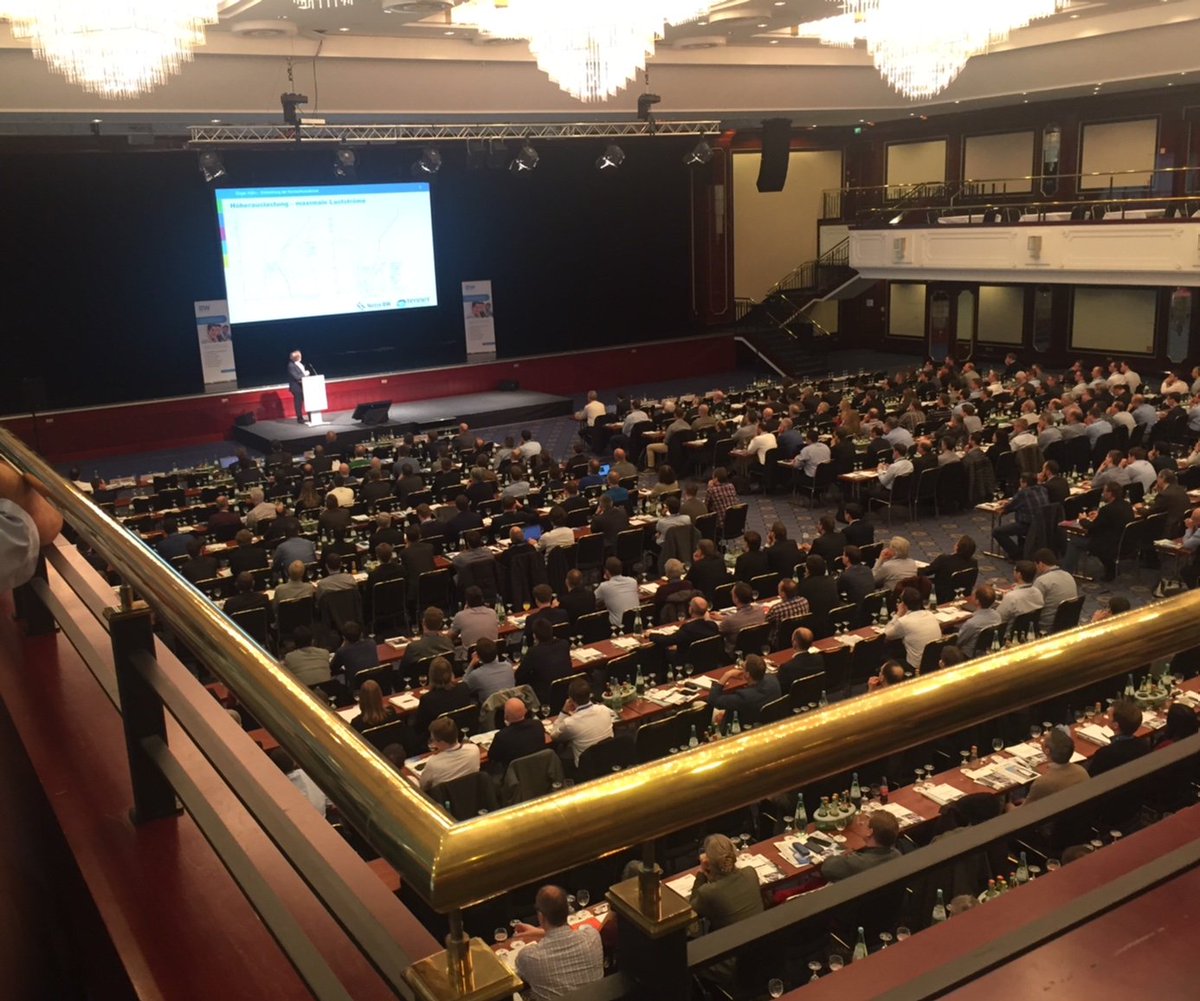 ew_online_de's tweet image. Nach Vorträgen zu #Netzschutzkonzepten im neuen Umfeld und #Herausforferungen für #Schutzsysteme geht es in die verdiente Mittagspause schutz-leittechnik.de