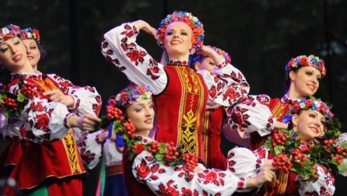 NEW #Dance Course Alert!  Due to popular demand, our #Character Dance course will start this #SuperSaturday of #Dance at 9.30am with Alina Luts runs 24th Feb-24th Mar <a href="/StPetersW4/">St Peter's W4</a> more here: ballet4life.com/classes#charac…