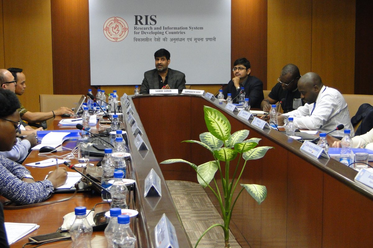RIS_NewDelhi's tweet photo. Thanks to Dr. @samirsaran, Vice President, @orfonline for interacting with @ITECnetwork #IEIDP participants on the second debate of #BRICS @Sachin_Chat @JS_ITEC @sabya_saha https://t.co/5d7SIJPDOj