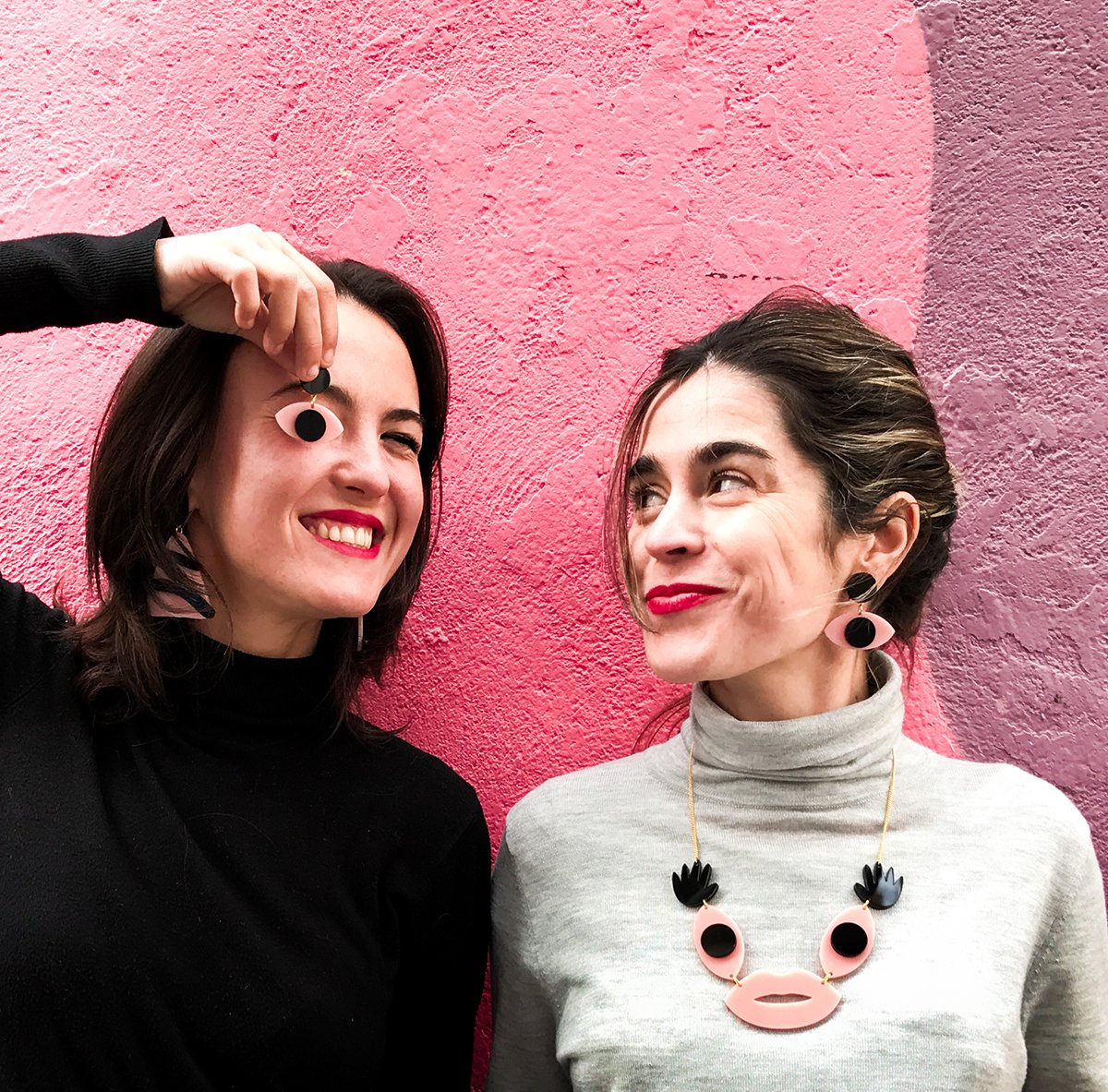 papiroga's tweet image. Cuando la inspiración te llega en forma de un ballet que parece hecho especialmente para ti, el resultado sólo puede ser una colección tan especial como esta: señoras y señores, ¡demos la bienvenida al Ballet Triádico! papiroga.com