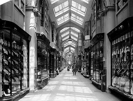 The Mayfair Magazine tweet media