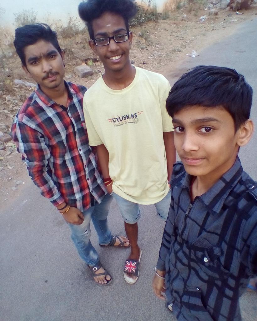 WarasigudaV's tweet photo. Going For A Shoot For Our Upcoming Telugu Short Flim #For More Details Wait For A Next Week #Cinema Will Be Release As Soon As Soon
:
#Rahul Goud
#Acting Life
#Warasiguda Vines
#Youtuber https://t.co/sZ7nIW8I8J