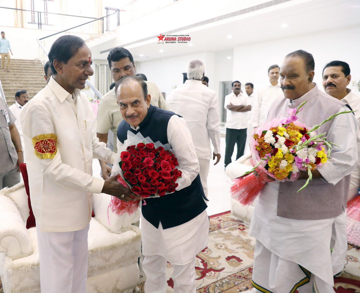 Wishing Hon'ble Chief minister sahab on his Birthday.. may god bless him with good Health,long  and peaceful life