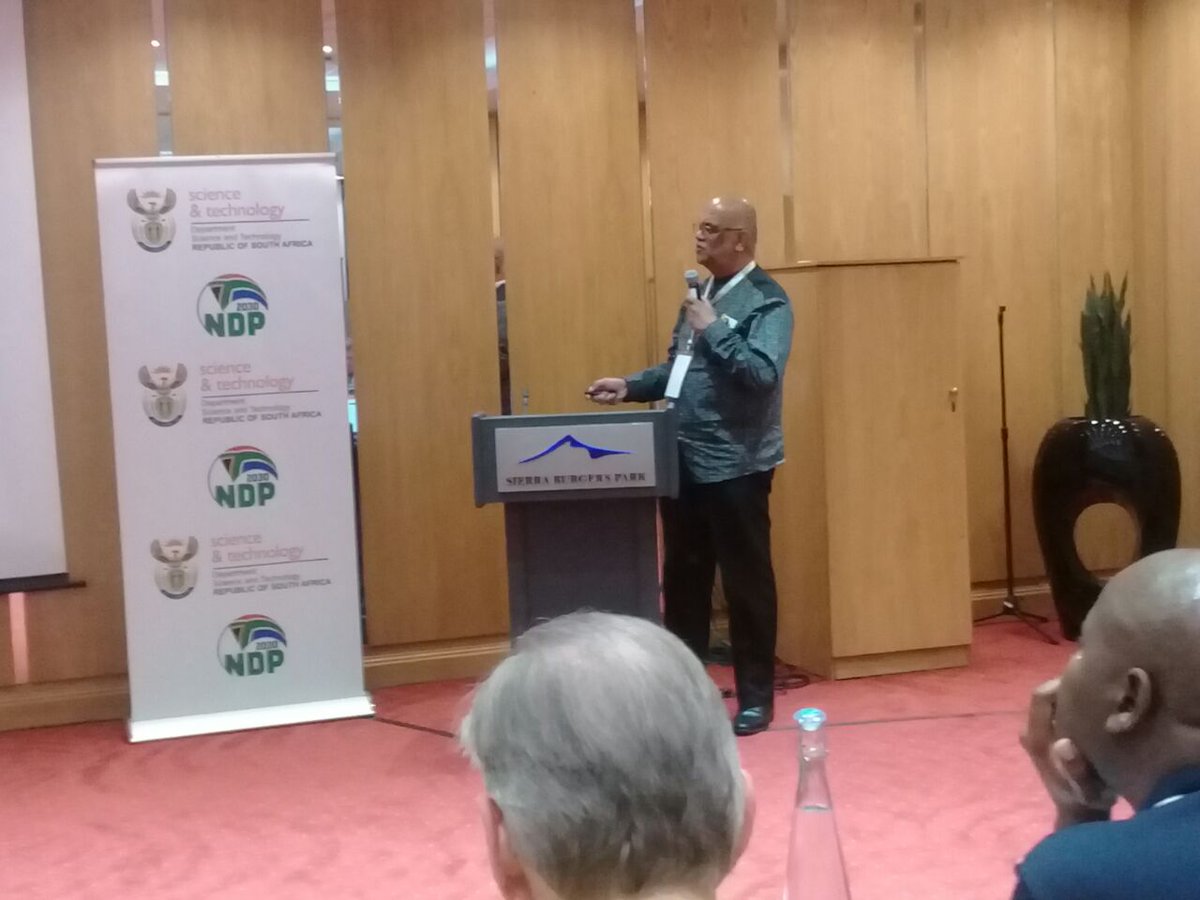 EdbookSA's tweet photo. Dr Vasythavan Gopaul Govender who is currently in his 37th year in Education addressing the conference base on the importance of Science and Technology. #STEMICOP2018 https://t.co/jSKnZ85dEQ