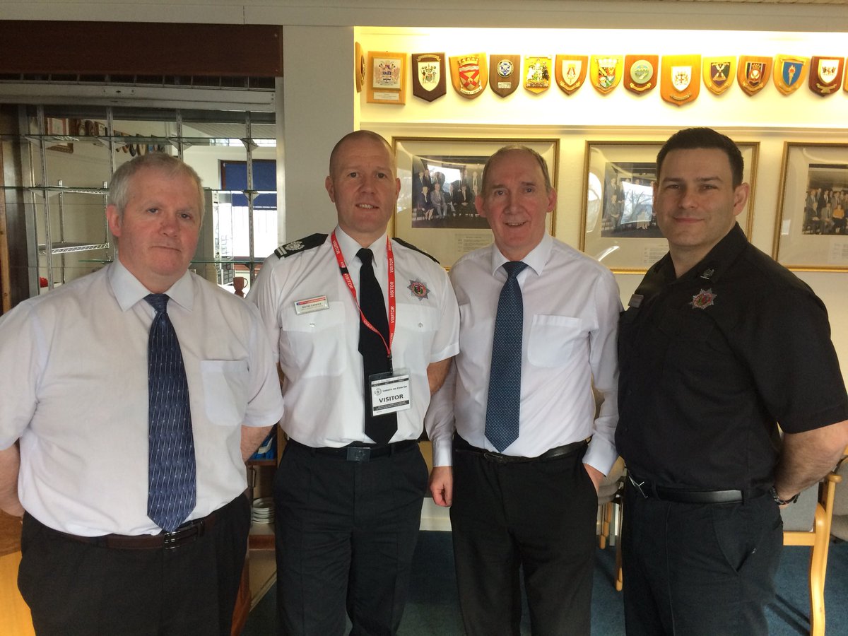 farries_david's tweet photo. Just completed my first engagement of the day at @cne_siar after flying into #Stornoway this morning. Positive discussions in the chamber on the Western Isles Local Plan and Transformation. Great to meet Cllr Nicolson &amp; Council Convener Norman MacDonald who is also WM at Valtos https://t.co/9ySsOIpzoD
