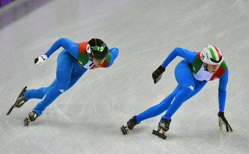 SM_Difesa's tweet photo. #GenGraziano si  congratula a nome delle Forze Armate per la medaglia d’argento  di Lucia Peretti  atleta dell’ @Esercito #ItaliaTeam nello ##Shorttrackskating alle Olimpiadi Invernali #PyeongChang2018 #Olympics #Silver @Coninews @ItaliaTeam_it https://t.co/v0JZqiOtSK